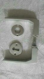 Vintage 2 pognées de porte alu, Bricolage & Construction, Serrurerie de bâtiment & Dispositif de fermeture, Enlèvement ou Envoi