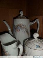 Porseleinen koffiepot, melkpot en suikerpot, Gebruikt, Kop(pen) en/of Schotel(s)