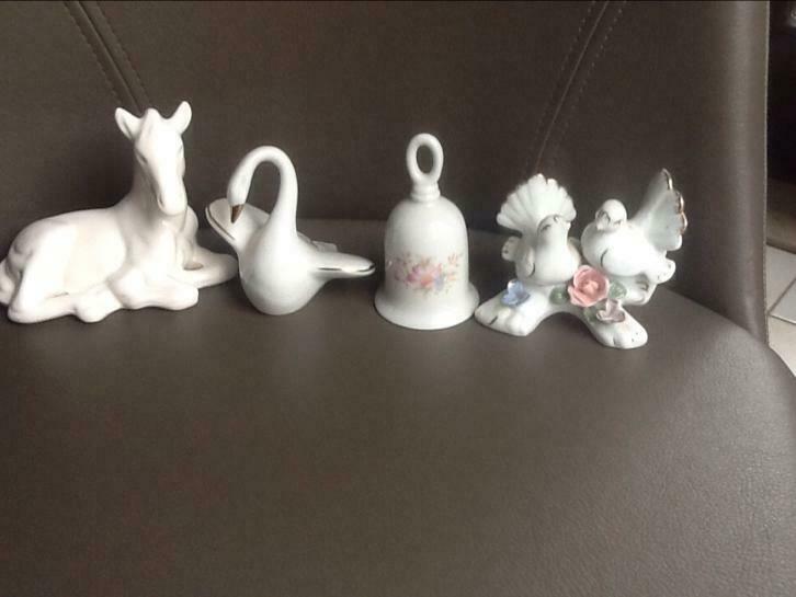 Quatre figurines en porcelaine 3 € la pièce, Enlèvement ou Envoi