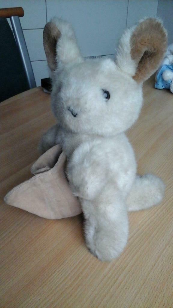 pluche konijn + kras H: 27cm, Ophalen of Verzenden, Zo goed als nieuw, Konijn