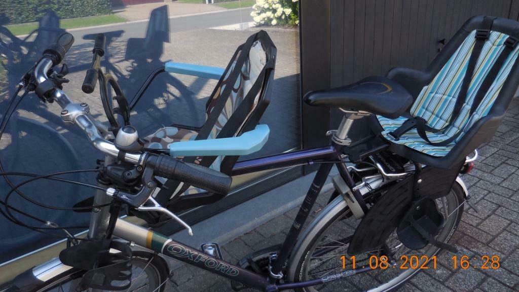 ② fietsstoeltje vooraan GMG : achteraan BOBIKE : — Fietsaccessoires |  Fietsstoeltjes — 2dehands