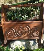 Vintage houten krantenrek