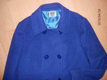 superbe manteau court L-XL bleu roi.