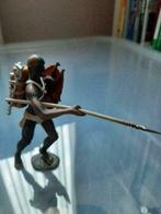 Miniatuur Afrikaanse krijger met schild en speer