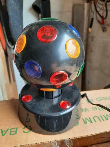 Discobol , werkt . Klein model . 18 cm hoog  ., Musique & Instruments, Enlèvement ou Envoi, Comme neuf, Boule à facettes