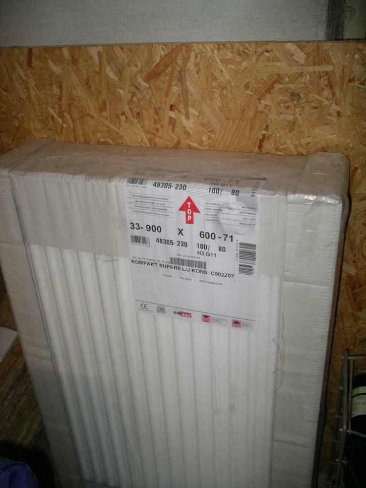 Radiateur Superia - Super 6 900X600X33 - neuf jamais déballé, Doe-het-zelf en Bouw, Verwarming en Radiatoren, Nieuw, Radiator