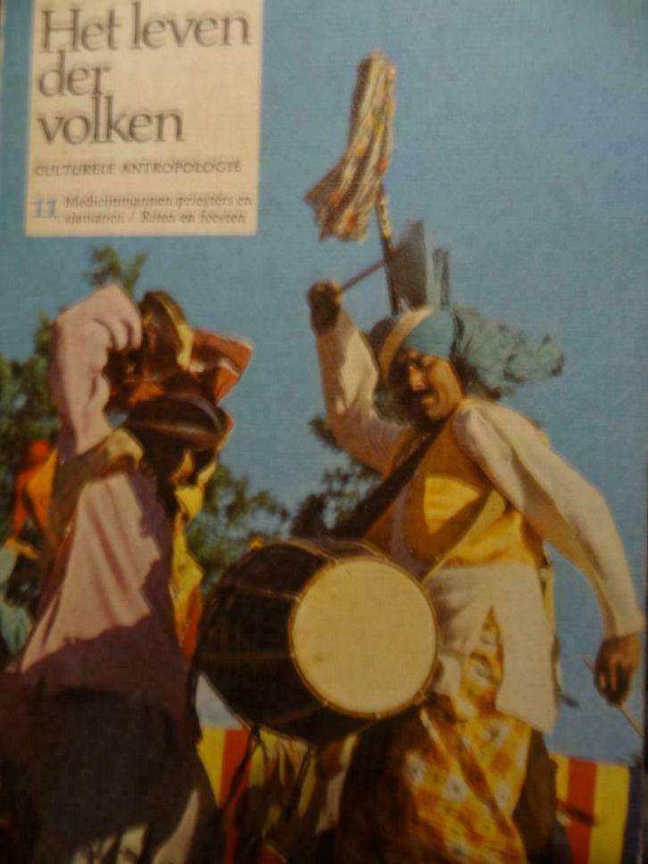 Het leven der volken. Culturele antropologie 11, Boeken, Overige Boeken, Gelezen, Ophalen of Verzenden