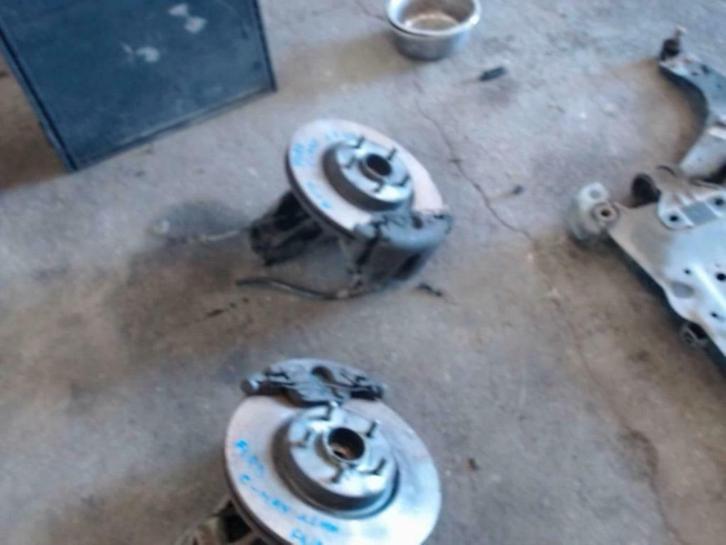 moyeu avant droit  FORD GRAND CMAX II 2010-09->2015-10, Autos : Pièces & Accessoires, Transmission & Accessoires, Ford, Enlèvement ou Envoi