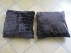 2 bruine kussens met paarse schijn zachte maat 44 cm x 44 cm, Huis en Inrichting, Woonaccessoires | Kussens, Ophalen of Verzenden