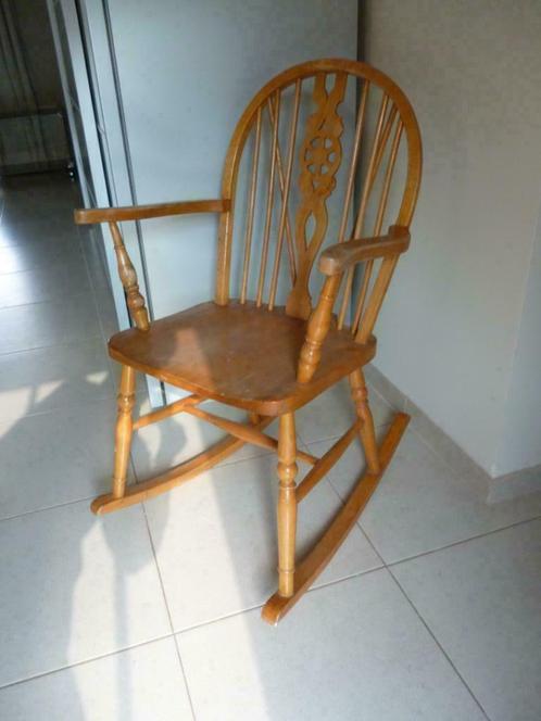 Chaise berçante en bois fin fauteuil style anglais fin bois, Antiquités & Art, Antiquités | Meubles | Chaises & Canapés, Enlèvement