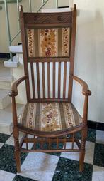 Ancienne chaise  de style gothique, Enlèvement ou Envoi