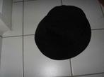 Echte vintage hoed in glad zwart fluweel, versierd met een n, Kleding | Dames, Hoeden en Petten, 55 cm (S, 6⅞ inch) of minder