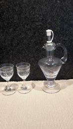 kristallen geslepen olieflesje+ 2 geslepen glaasjes, Ophalen of Verzenden