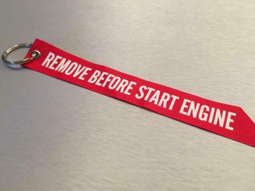 Nieuw : Remove Before Start Engine Sleutelhanger 20cm !, Verzamelen, Sleutelhangers, Nieuw, Transport, Verzenden