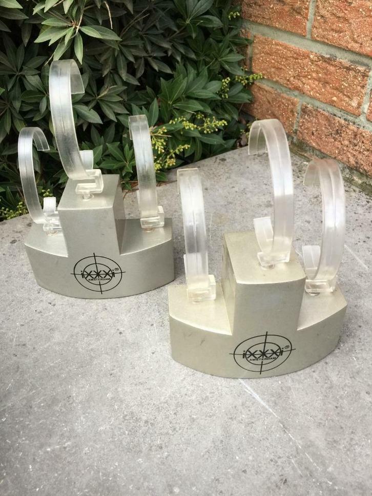 Lot de présentoirs pour montres de la marque IXXI, Verzamelen, Merken en Reclamevoorwerpen, Zo goed als nieuw, Reclamebord, Ophalen of Verzenden