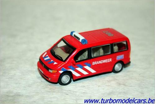 Mercedes-Benz Vito Nederlandse brandweer 3inches Hongwell, Hobby & Loisirs créatifs, Voitures miniatures | Échelles Autre, Comme neuf