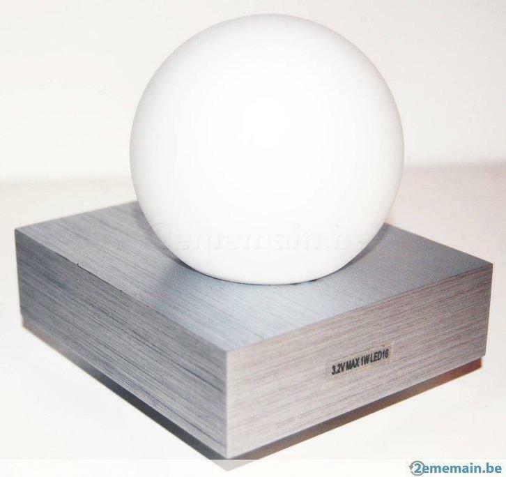 applique murale LED -  massive led's roll, Maison & Meubles, Lampes | Appliques, Neuf, Verre, Métal, Enlèvement ou Envoi