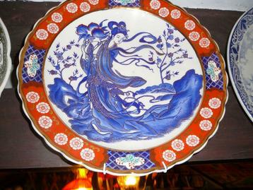 Prachtig groot Chinees bord ,getekend en uniek beschikbaar voor biedingen