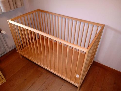 Kinderbedje Ikea bruin, Kinderen en Baby's, Kinderkamer | Bedden, Zo goed als nieuw, Minder dan 140 cm, Minder dan 70 cm, Ophalen