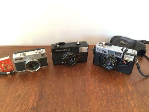 4 appareils photo noirs, appareils photo vintage des années, TV, Hi-fi & Vidéo, Appareils photo analogiques, Utilisé, Compact