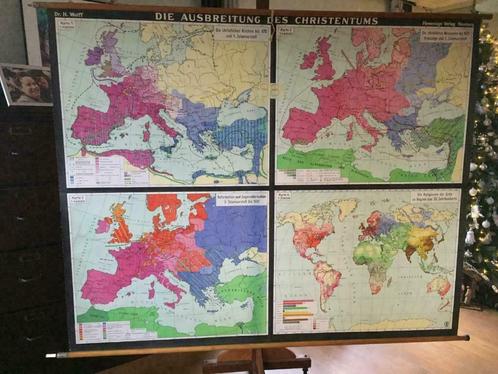 Carte scolaire rétro - Influence du christianisme - Graphiqu, Collections, Rétro, Enlèvement ou Envoi