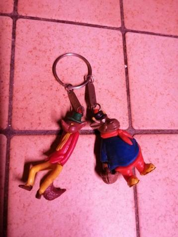 2 anciens porte-cles CALVE, Enlèvement ou Envoi, Utilisé
