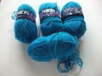 4 paketten breiwol - blauw in  verschillende tinten