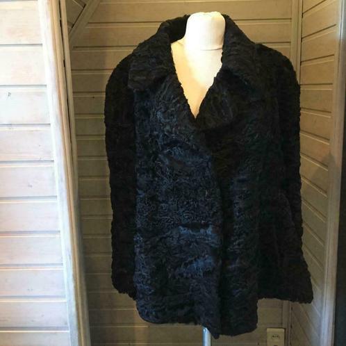 Astrakan jasje, Kleding | Dames, Jasjes, Kostuums en Pakken, Zo goed als nieuw, Jasje, Maat 38/40 (M), Zwart, Ophalen
