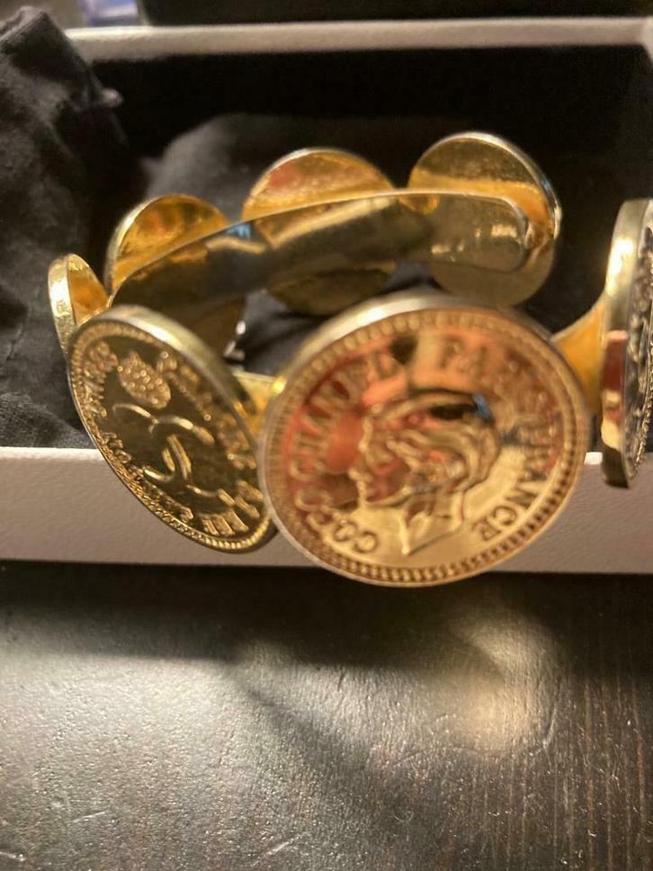 Vintage Chanel bracelet, Handtassen en Accessoires, Armbanden, Zo goed als nieuw, Goud, Ophalen of Verzenden