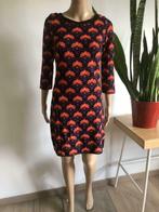 Retro jurk met prachtige kleurrijke print (maat S/M), Kleding | Dames, Jurken, Oranje, Gedragen, Ophalen of Verzenden, Maat 36 (S)