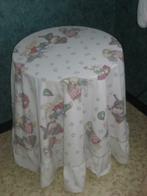 Rond tafeltje met tafelkleed voor op de baby- of kinderkamer, Kinderen en Baby's, Ophalen of Verzenden, Zo goed als nieuw, Overige typen