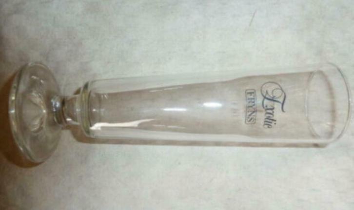 #E glas FRYNS EXOTIC ( Hasseltse Vruchtenjenever ), Verzamelen, Glas en Drinkglazen, Nieuw, Overige typen, Ophalen of Verzenden