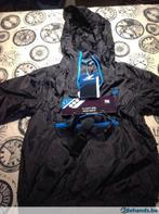 New handig Rucanor kway k-way regenjasje buidelzakje 104 116, Enfants & Bébés, Enlèvement ou Envoi, Neuf, Manteau
