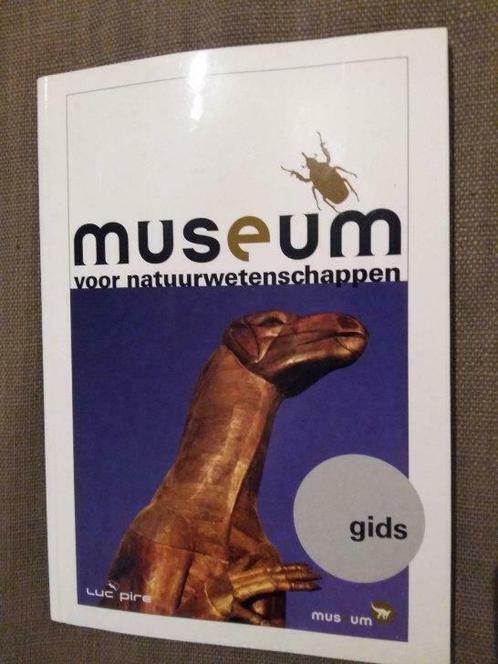 Museum voor natuurwetenschappen - Gids, Boeken, Wetenschap, Gelezen, Ophalen of Verzenden