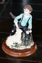 Porseleinen herder met schaap (capodimonte), Verzamelen, Ophalen of Verzenden, Zo goed als nieuw, Mens