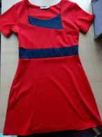 NIEUW, rood kleedje, maat 2 (S/M), merk Victoria, Nieuw, Maat 38/40 (M), Ophalen of Verzenden, Victoria