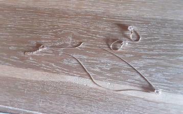 Zilveren ketting +oorbellen  beschikbaar voor biedingen