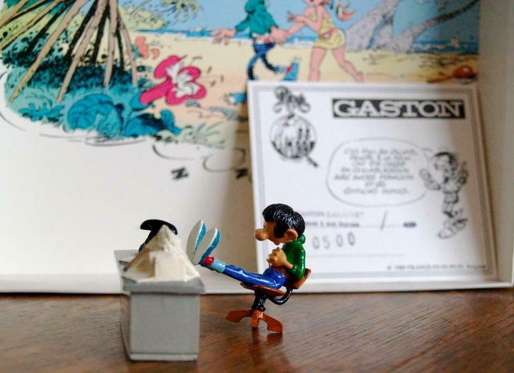 Pixi Franquin - Gaston a son bureau, Collections, Personnages de BD, Comme neuf, Statue ou Figurine, Gaston ou Spirou, Enlèvement ou Envoi