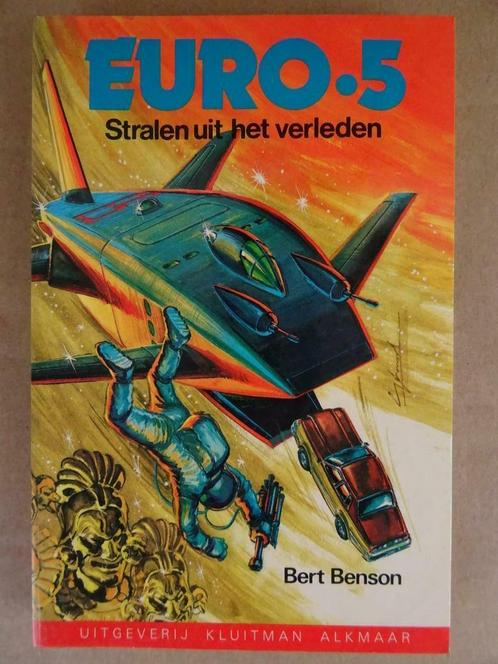 Bert Benson Euro.5 Stralen uit het verleden sciencefiction, Boeken, Kinderboeken | Jeugd | 13 jaar en ouder, Zo goed als nieuw