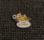 PIN - VIVE LE SPORT - FOOTBALL HUMOUR DESSINATEUR DUBOUILLON, Envoi, Comme neuf, Sport, Insigne ou Pin's