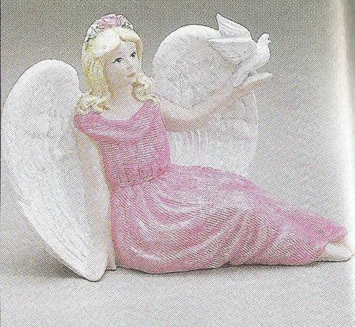 Vredes-engel met duif van wit keramiek (biscuit), Hobby en Vrije tijd, Pottenbakken, Nieuw, Ophalen of Verzenden