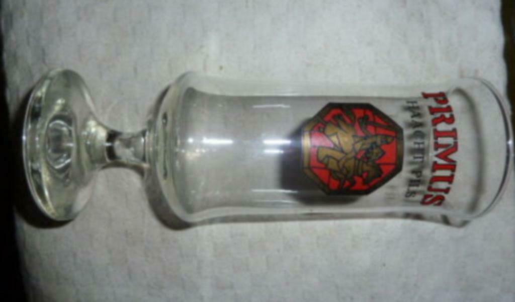 #G bier glas PRIMUS HAACHT PILS 25cl " op voet ", Verzamelen, Glas en Drinkglazen, Nieuw, Bierglas, Ophalen of Verzenden