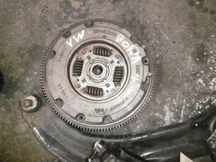 Kit d'embrayage plus volant moteur VOLKSWAGEN  BORA, Autos : Pièces & Accessoires, Moteurs & Accessoires, Volkswagen, Utilisé