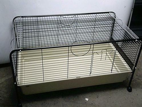 cage 100x50x50cm avec roulettes en très bon état..., Animaux & Accessoires, Rongeurs & Lapins | Cages & Clapiers, Utilisé, Cage