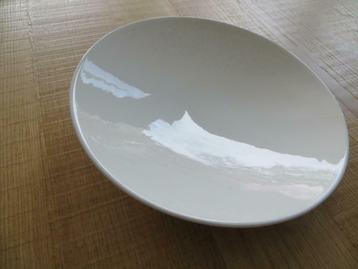 NOUVEAU 6 assiettes plates en porcelaine, Neuf, Uni, Assiettes(s), Enlèvement