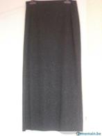 jupe longue t .l, Vêtements | Femmes, Jupes, Porté