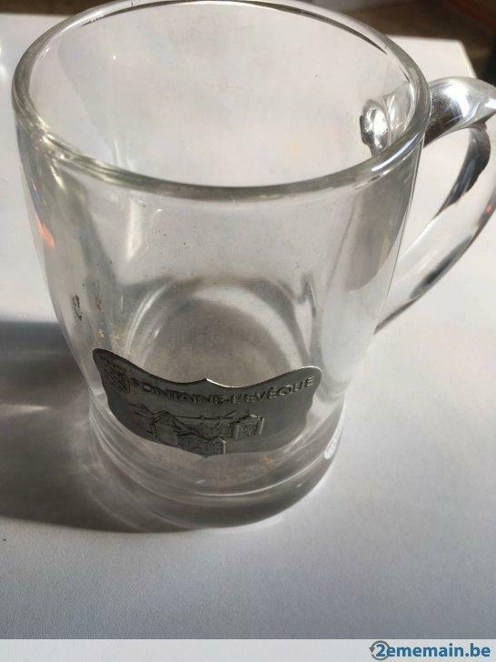 Une chope avec écusson en étain, Huis en Inrichting, Keuken | Servies, Gebruikt, Glas of Glazen, Ophalen of Verzenden
