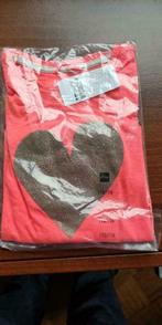 NIEUW roze t-shirt met glitter gouden hart - maat 110-116, Fille, Chemise ou À manches longues, Enlèvement ou Envoi, Neuf