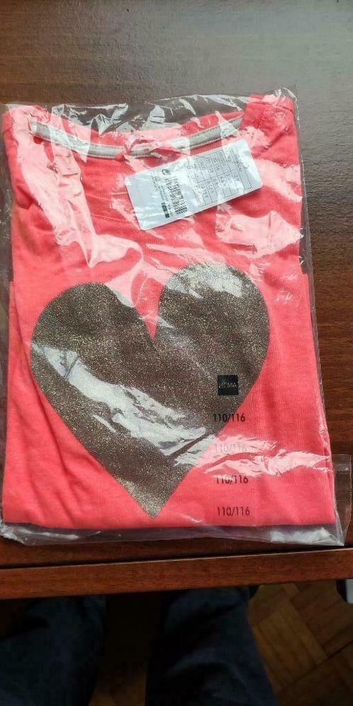 NIEUW roze t-shirt met glitter gouden hart - maat 110-116, Kinderen en Baby's, Kinderkleding | Maat 110, Nieuw, Meisje, Shirt of Longsleeve