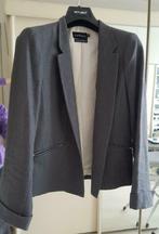 klein grijs gevoerd jasje CAROLL 40 + 2 klassen ritsvak, Kleding | Dames, Ophalen of Verzenden